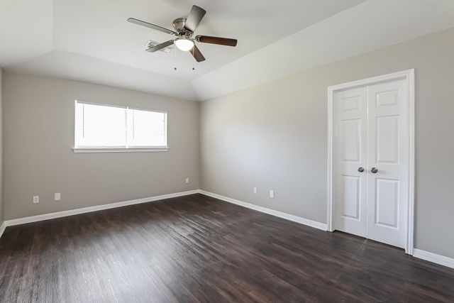 521 Cedar Avenue, League City, TX 77573