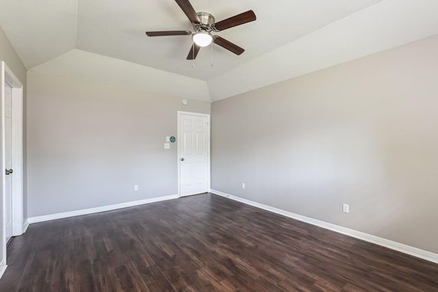 521 Cedar Avenue, League City, TX 77573