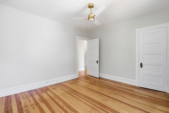 24 Washington Ave, Holyoke, MA 01040