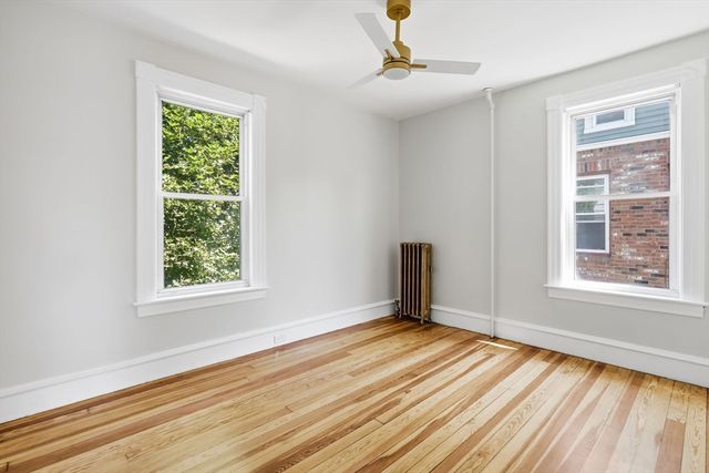 24 Washington Ave, Holyoke, MA 01040