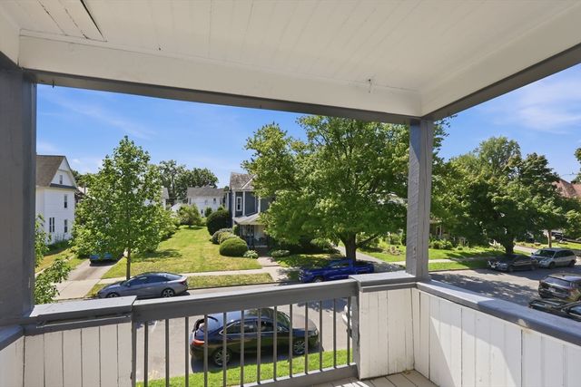 24 Washington Ave, Holyoke, MA 01040