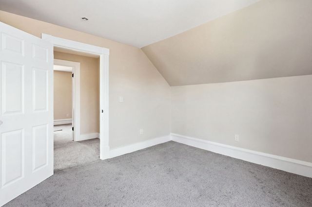 24 Washington Ave, Holyoke, MA 01040