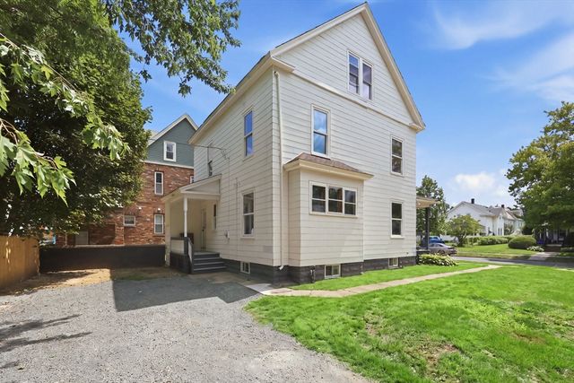 24 Washington Ave, Holyoke, MA 01040