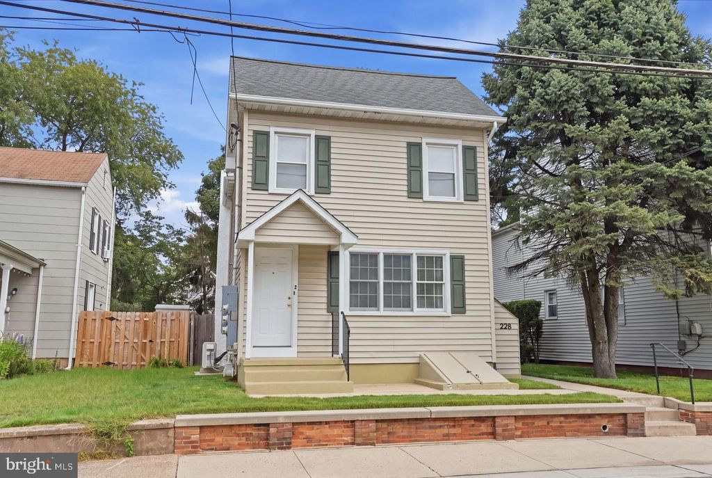 228 WASHINGTON, MORRISVILLE, PA 19067 — exterior