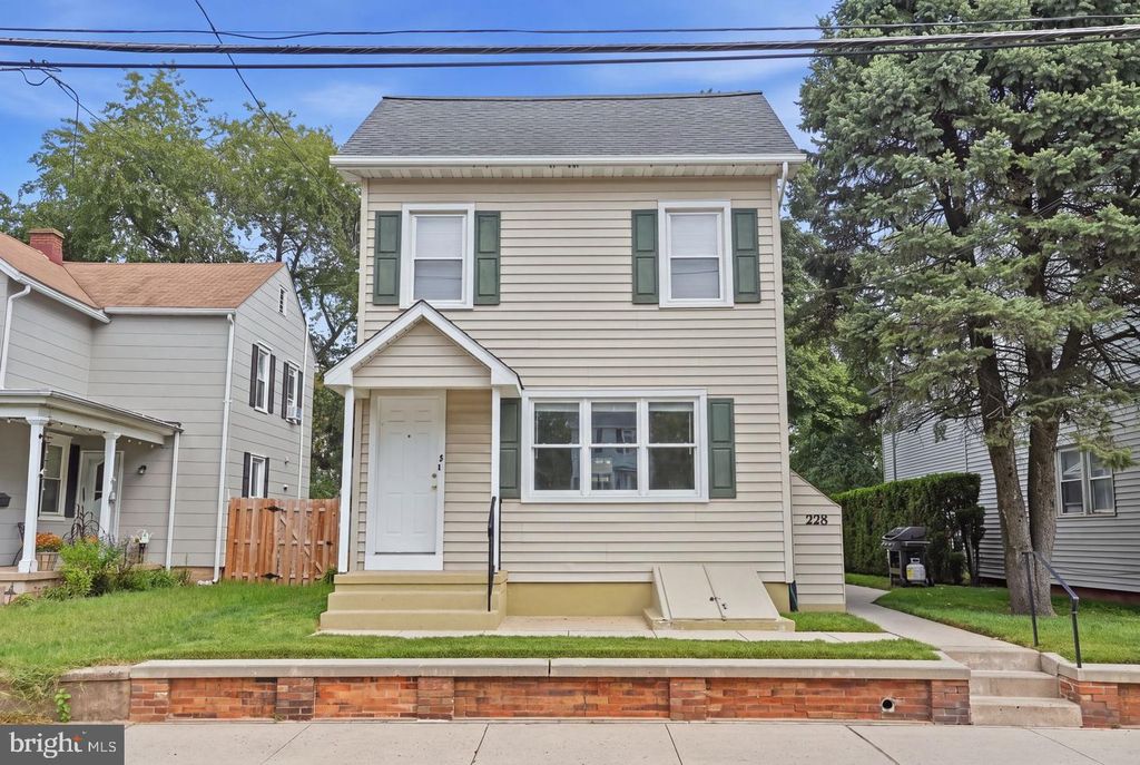 228 WASHINGTON, MORRISVILLE, PA 19067 — photo 2