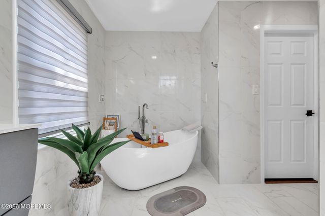 48 Alexandria Drive, Manalapan, NJ 07726