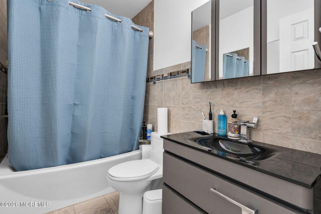 48 Alexandria Drive, Manalapan, NJ 07726