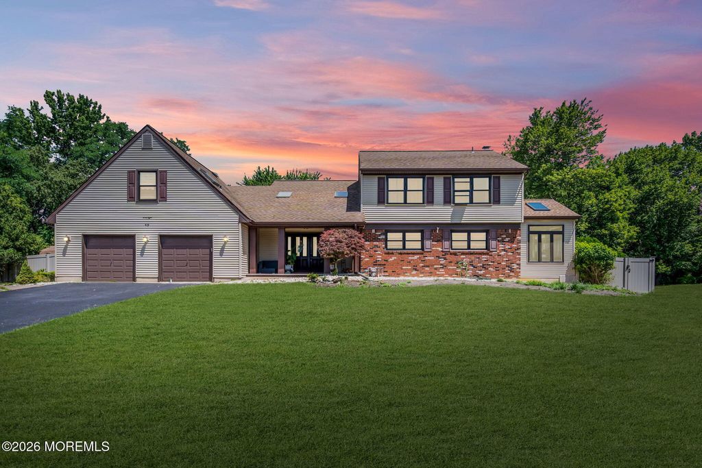 48 Alexandria Drive, Manalapan, NJ 07726
