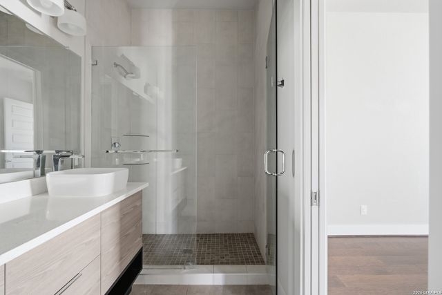 1817 N Saint Marys St Unit 502, San Antonio, TX 78212