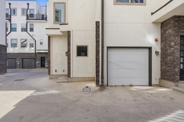 1817 N Saint Marys St Unit 502, San Antonio, TX 78212