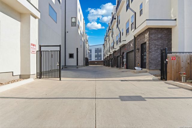 1817 N Saint Marys St Unit 502, San Antonio, TX 78212