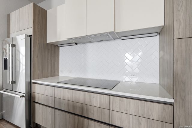 1817 N Saint Marys St Unit 502, San Antonio, TX 78212