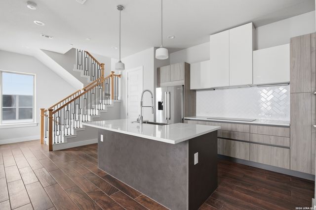 1817 N Saint Marys St Unit 502, San Antonio, TX 78212