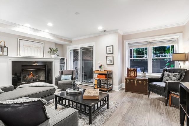 4707 N BEACON Street G, Chicago, IL 60640