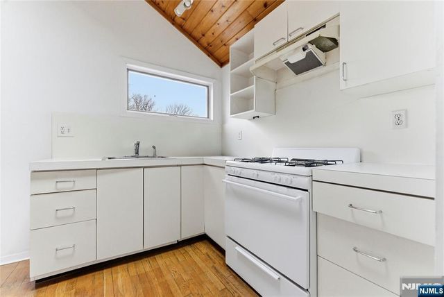 2455 3rd Street, Fort Lee, NJ 07024