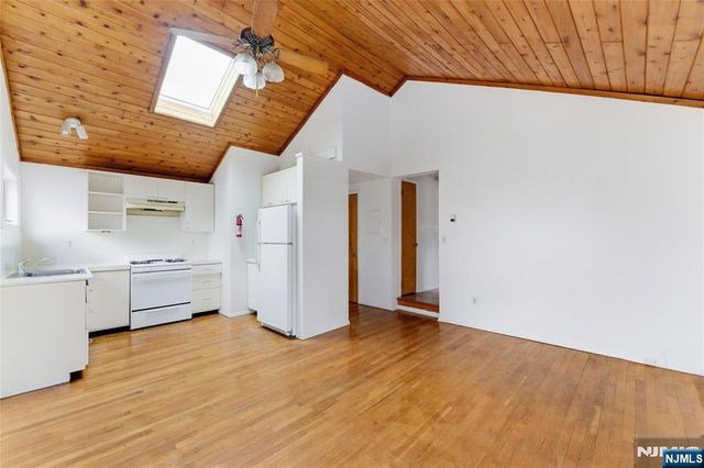 2455 3rd Street, Fort Lee, NJ 07024