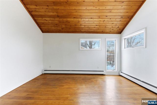 2455 3rd Street, Fort Lee, NJ 07024