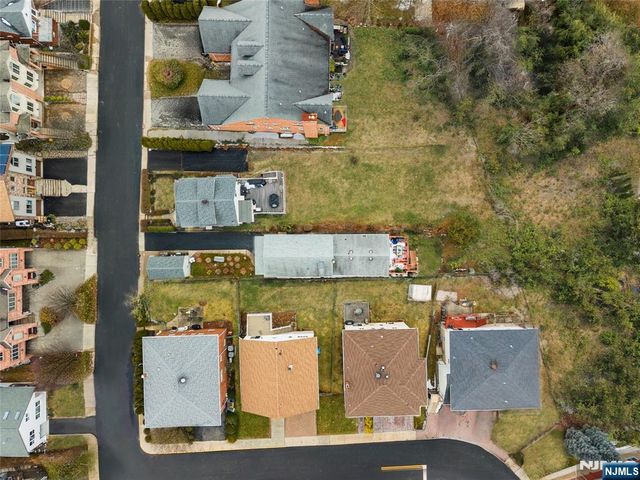 2455 3rd Street, Fort Lee, NJ 07024