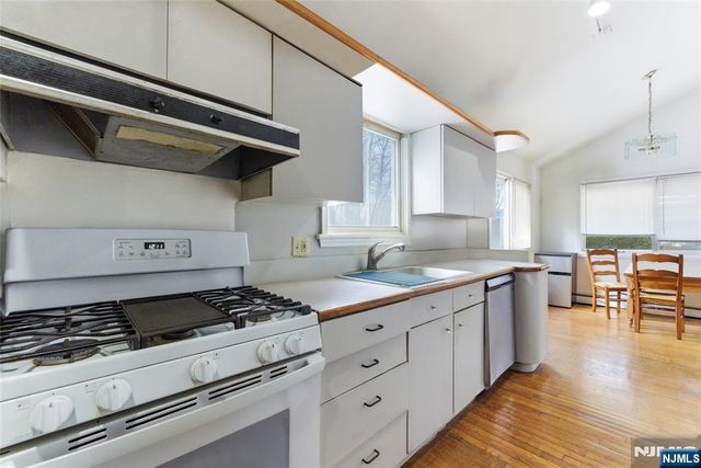 2455 3rd Street, Fort Lee, NJ 07024