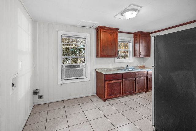 208 3rd Street, Whitesboro, TX 76273