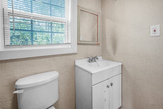 208 3rd Street, Whitesboro, TX 76273