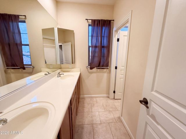 12435 W RED HAWK Drive, Peoria, AZ 85383