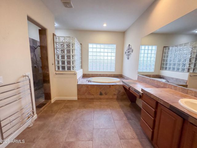 12435 W RED HAWK Drive, Peoria, AZ 85383