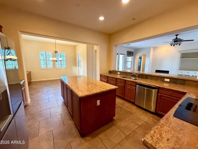 12435 W RED HAWK Drive, Peoria, AZ 85383