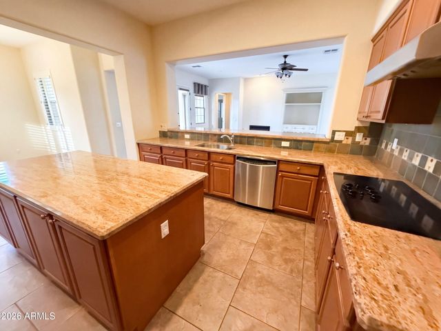 12435 W RED HAWK Drive, Peoria, AZ 85383