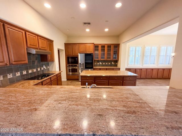 12435 W RED HAWK Drive, Peoria, AZ 85383