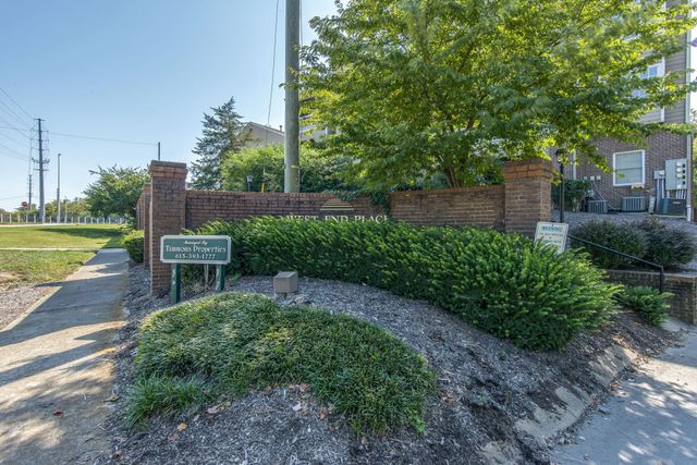 129 West End Place, Nashville, TN 37205