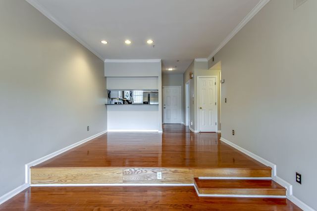 129 West End Place, Nashville, TN 37205