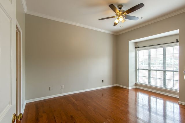 129 West End Place, Nashville, TN 37205