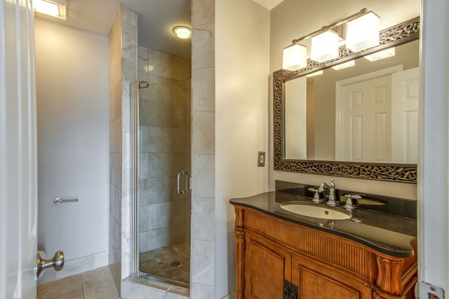 129 West End Place, Nashville, TN 37205