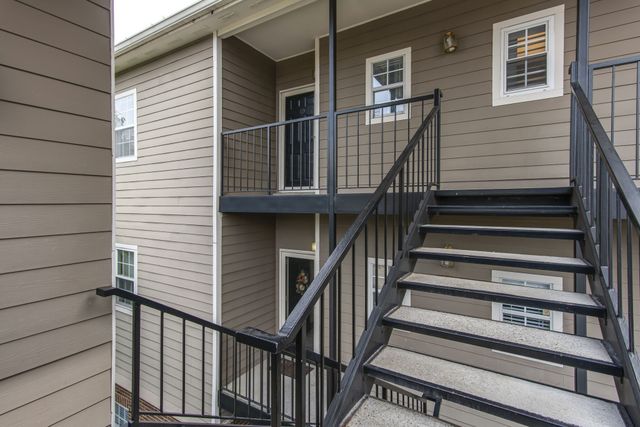 129 West End Place, Nashville, TN 37205