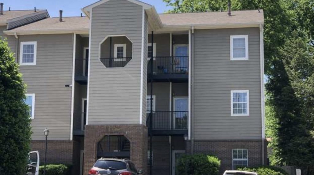 129 West End Place, Nashville, TN 37205