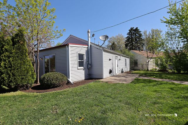 1717 Lyons Court, Waukegan, IL 60085