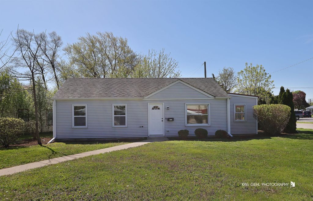 1717 Lyons Court, Waukegan, IL 60085
