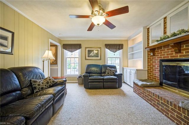 4 E Governor DR, Newport News, VA 23602