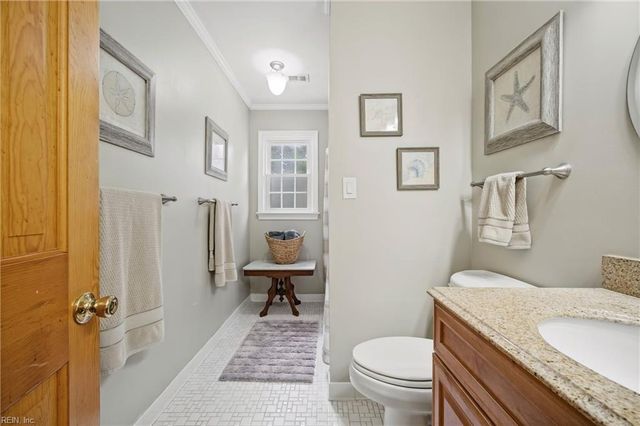 4 E Governor DR, Newport News, VA 23602