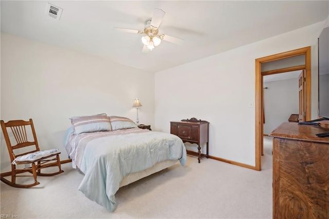 4 E Governor DR, Newport News, VA 23602
