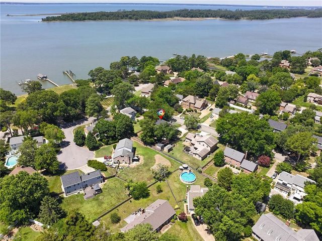 4 E Governor DR, Newport News, VA 23602