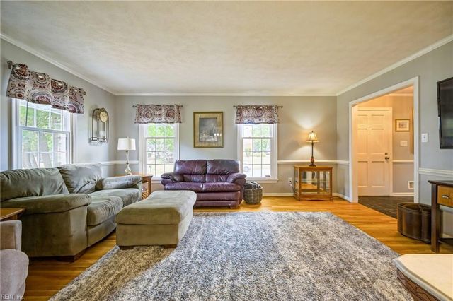 4 E Governor DR, Newport News, VA 23602