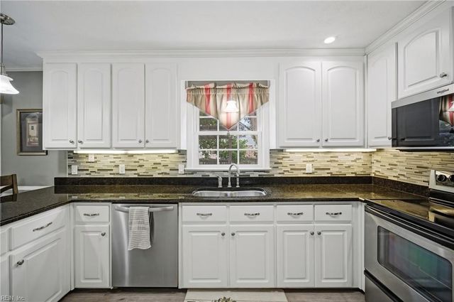 4 E Governor DR, Newport News, VA 23602