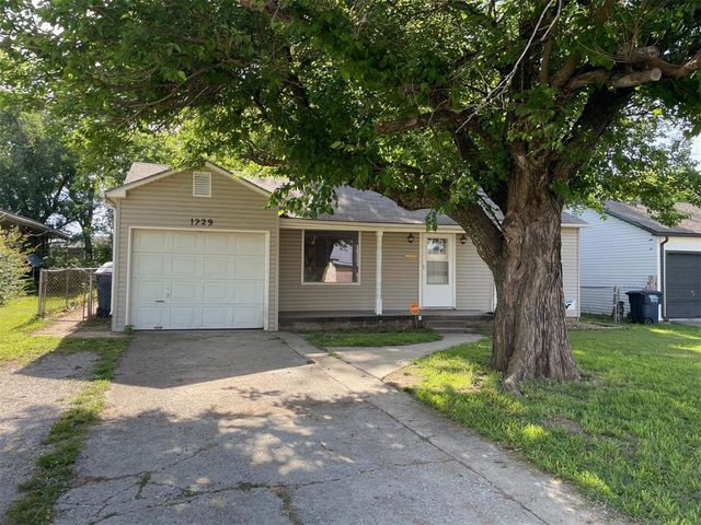 1229 N Tucker Avenue, Shawnee, OK 74801