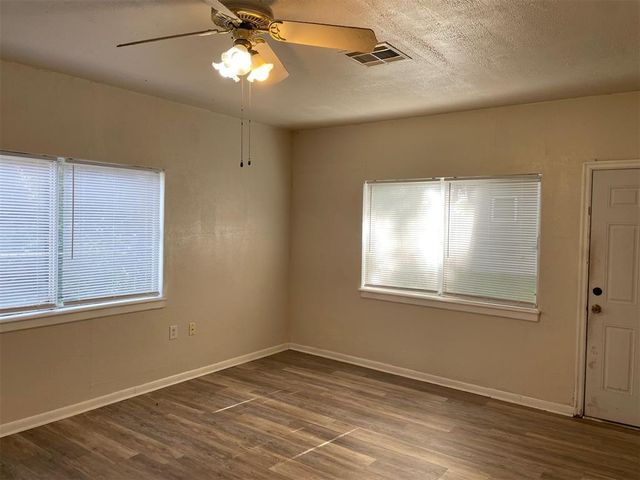 1229 N Tucker Avenue, Shawnee, OK 74801