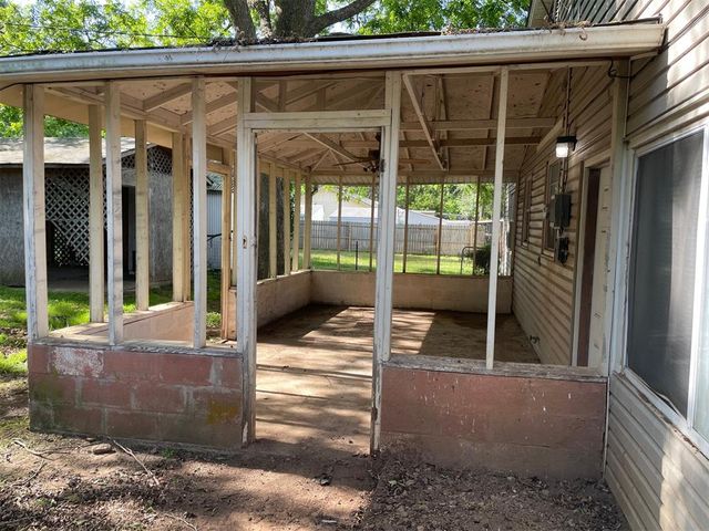 1229 N Tucker Avenue, Shawnee, OK 74801