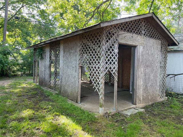 1229 N Tucker Avenue, Shawnee, OK 74801