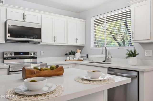 5136 W OSBORN Road, Phoenix, AZ 85031