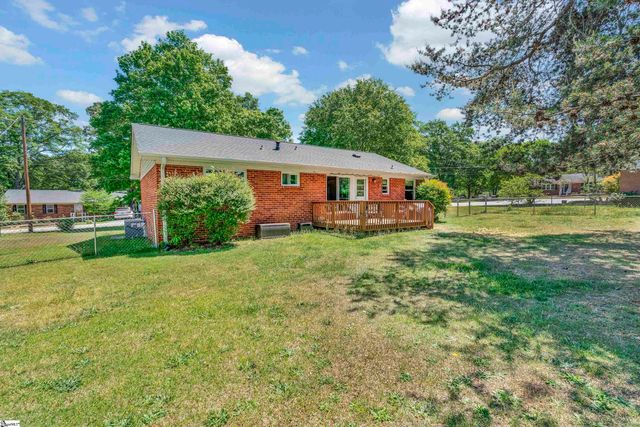 6 Greenfield Court, Greenville, SC 29615